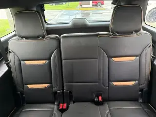 GMC Yukon XL 2021 4x4 AT4 4p SUV