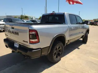 Ram 1500 2021 4x4 Rebel 4p Cabina Completa 5,6 pies de caja de carga