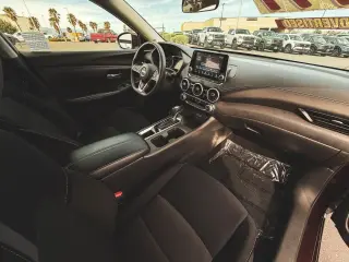 Nissan Sentra 2025 SV 4p Sedan