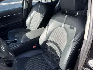 Toyota Camry 2022 SE 4p Sedan