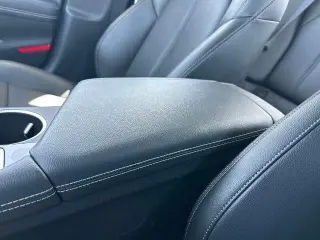 Genesis G70 2026 2.5T Standard 4p Sedan
