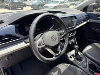 Volkswagen Taos 2022 SE 4dr SUV