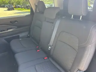 Nissan Pathfinder 2023 S 4p SUV