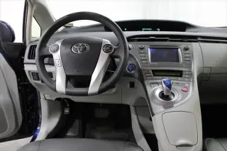 Toyota Prius 2015 Tres Hatchback de 4 puertas