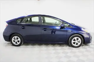 Toyota Prius 2015 Tres Hatchback de 4 puertas