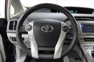 Toyota Prius 2015 Tres Hatchback de 4 puertas