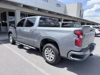 Chevrolet Silverado 1500 2020 4x2 RST 4p Camioneta de cabina completa 5.8 pies SB