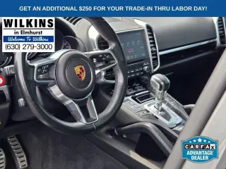Porsche Cayenne 2017 AWD S 4p SUV
