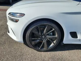 Genesis G70 2023 2.0T 4dr Sedan