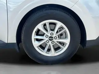 Kia Carnival 2023 LX 4p Minivan