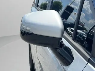 Kia Carnival 2023 LX 4p Minivan