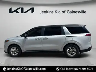 Kia Carnival 2023 LX 4p Minivan