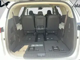 Kia Carnival 2023 LX 4p Minivan