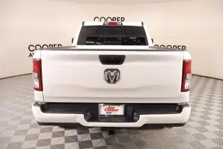 Ram 1500 2024 4x2 Tradesman 4p Camioneta Cuadra Quad Cab 6,4 ft. SB