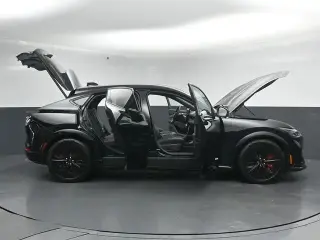 Ford Mustang Mach-E 2025 AWD GT 4p SUV