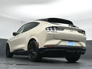 Ford Mustang Mach-E 2025 AWD GT 4p SUV