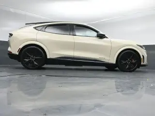 Ford Mustang Mach-E 2025 AWD GT 4p SUV