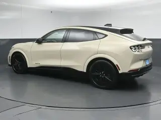 Ford Mustang Mach-E 2025 AWD GT 4p SUV