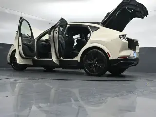 Ford Mustang Mach-E 2025 AWD GT 4p SUV