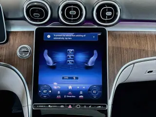 Mercedes-Benz Clase C 2024 AWD C 300 4MATIC 4p Sedan