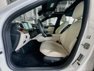Mercedes-Benz Clase C 2024 AWD C 300 4MATIC 4p Sedan