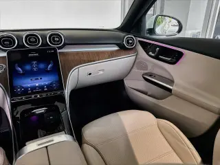 Mercedes-Benz Clase C 2024 AWD C 300 4MATIC 4p Sedan