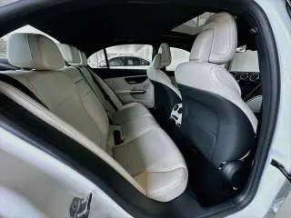 Mercedes-Benz Clase C 2024 AWD C 300 4MATIC 4p Sedan