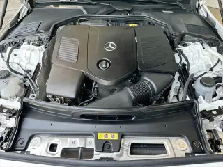 Mercedes-Benz Clase C 2024 AWD C 300 4MATIC 4p Sedan