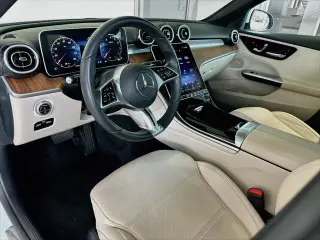 Mercedes-Benz Clase C 2024 AWD C 300 4MATIC 4p Sedan
