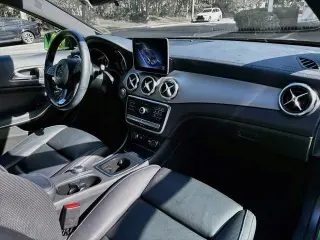 Mercedes-Benz GLA 2018 AWD GLA 250 4MATIC 4dr SUV