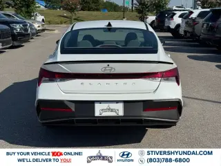 Hyundai ELANTRA 2026 SEL Sport 4p Sedán