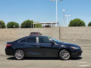 Toyota Camry 2017 SE 4p Sedan
