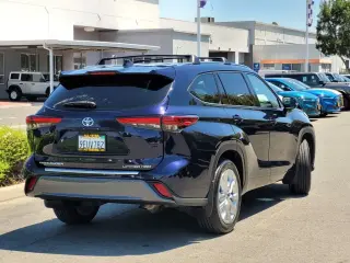 Toyota Highlander 2023 AWD Limited 4dr SUV