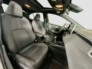 Toyota Corolla 2020 SE 4p Sedan 6M