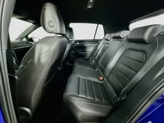 Volkswagen Golf R 2017 AWD 4Motion 4p Hatchback 6A con DCC y navegación