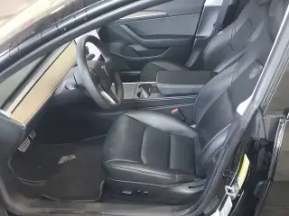 Tesla Model 3 2021 AWD Performance 4p Sedan