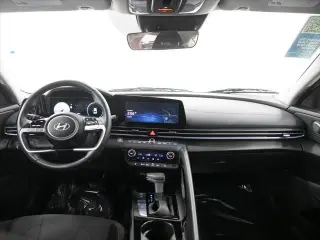 Hyundai ELANTRA 2025 SEL Confort 4p Sedan