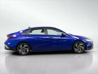 Hyundai ELANTRA 2025 SEL Confort 4p Sedan