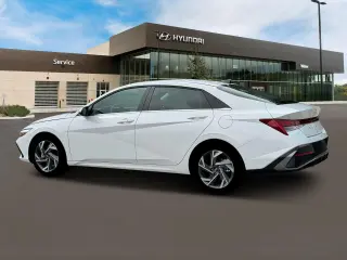 Hyundai ELANTRA 2025 SEL Confort 4p Sedan