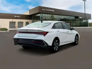 Hyundai ELANTRA 2025 SEL Confort 4p Sedan