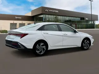 Hyundai ELANTRA 2025 SEL Confort 4p Sedan