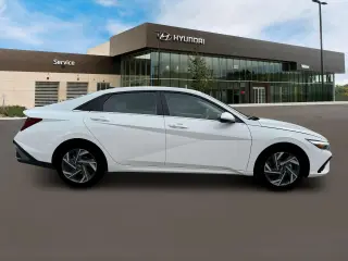 Hyundai ELANTRA 2025 SEL Confort 4p Sedan