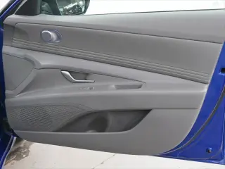 Hyundai ELANTRA 2025 SEL Confort 4p Sedan