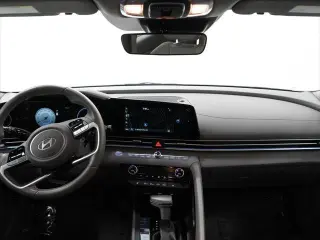 Hyundai ELANTRA 2025 SEL Confort 4p Sedan