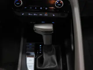 Hyundai ELANTRA 2025 SEL Confort 4p Sedan