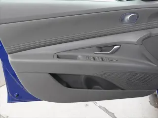 Hyundai ELANTRA 2025 SEL Confort 4p Sedan