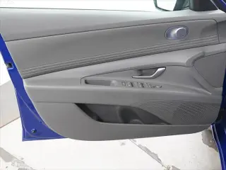 Hyundai ELANTRA 2025 SEL Confort 4p Sedan