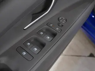 Hyundai ELANTRA 2025 SEL Confort 4p Sedan