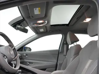 Hyundai ELANTRA 2025 SEL Confort 4p Sedan