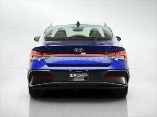Hyundai ELANTRA 2025 SEL Confort 4p Sedan